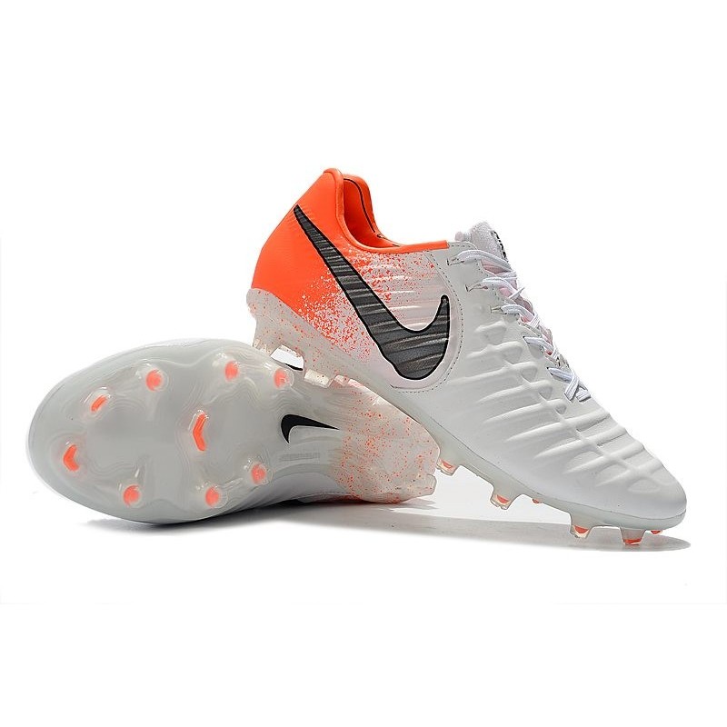 white and orange tiempos