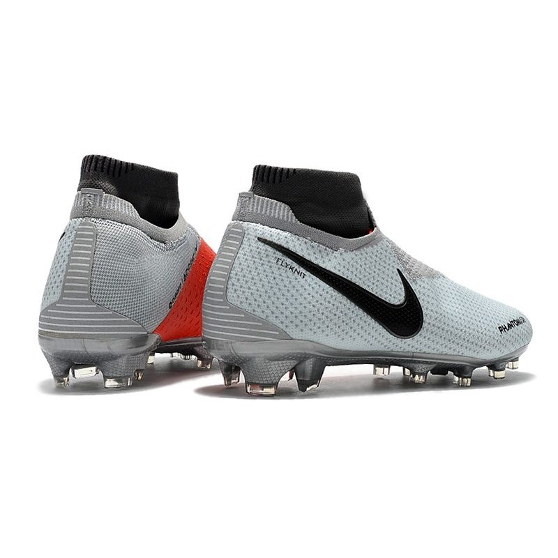 Nike React Phantom Vision 2 Pro Dynamic Fit TF Soccer Cleat .